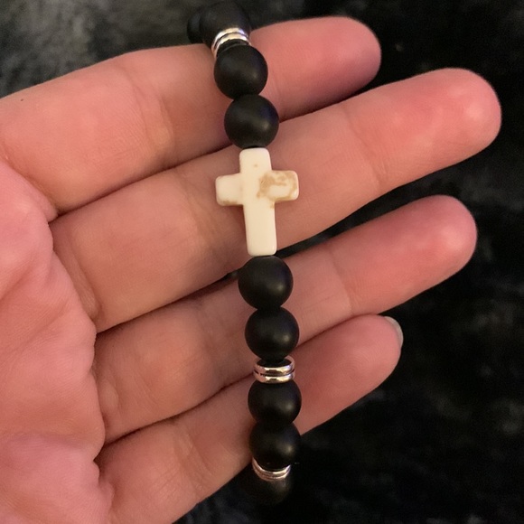 Black Matte Stone Cross Beaded Bracelet - Picture 4 of 6